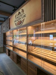 20250930_154948_4ef52c7b-fa96-496e-a525-14ef3588ab68_12240x16320_810x1080